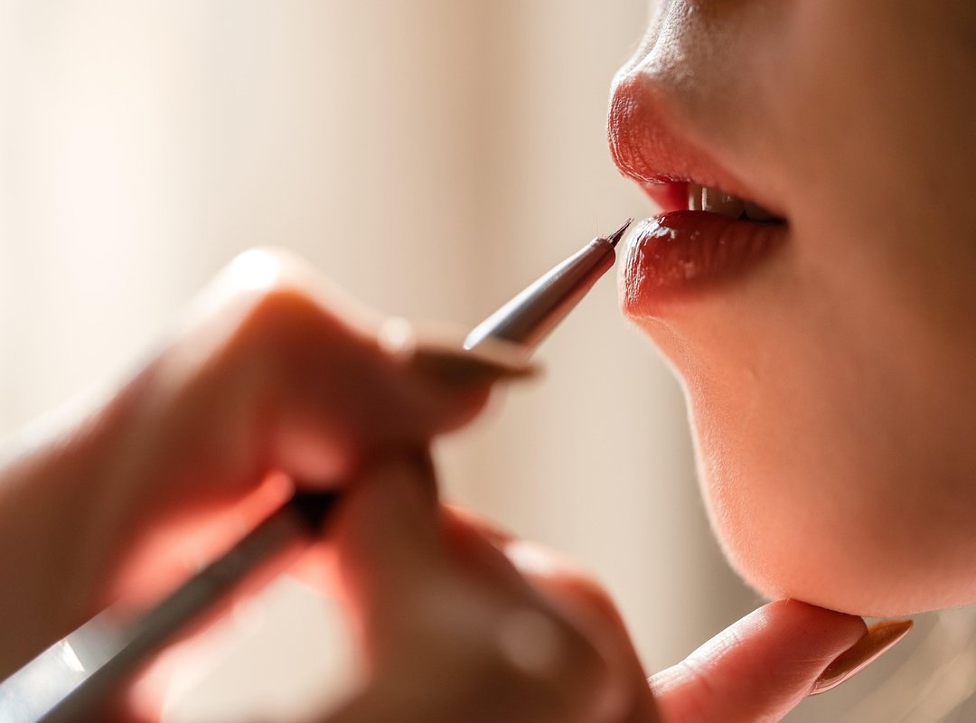 lip contouring tutorial